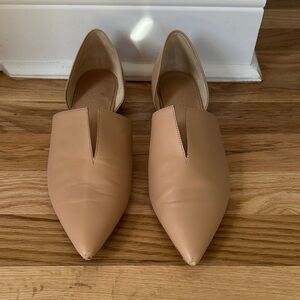 Tan Vince flats in size 8